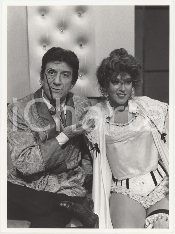 1986 RAI UNO "Io a modo mio" - Sketch con Gigi PROIETTI e Stefania SANDRELLI (4)