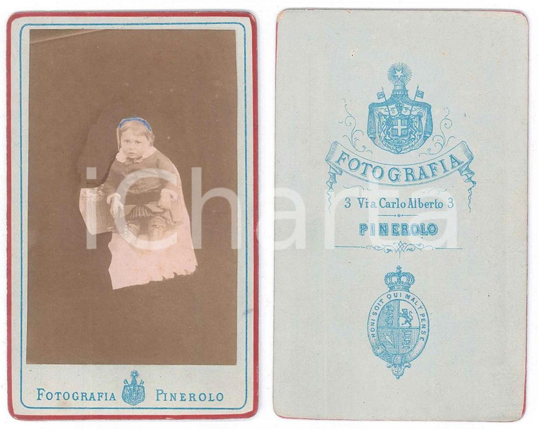 1880 ca PINEROLO Ritratto di bambina con stivaletti *Fotografia CDV