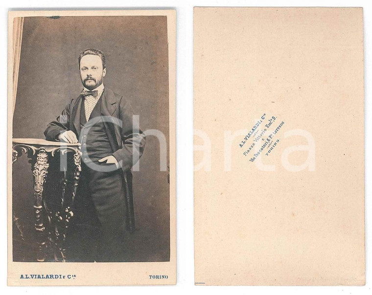 1870 ca TORINO Ritratto maschile al tavolino *Foto A. L. VIALARDI CDV