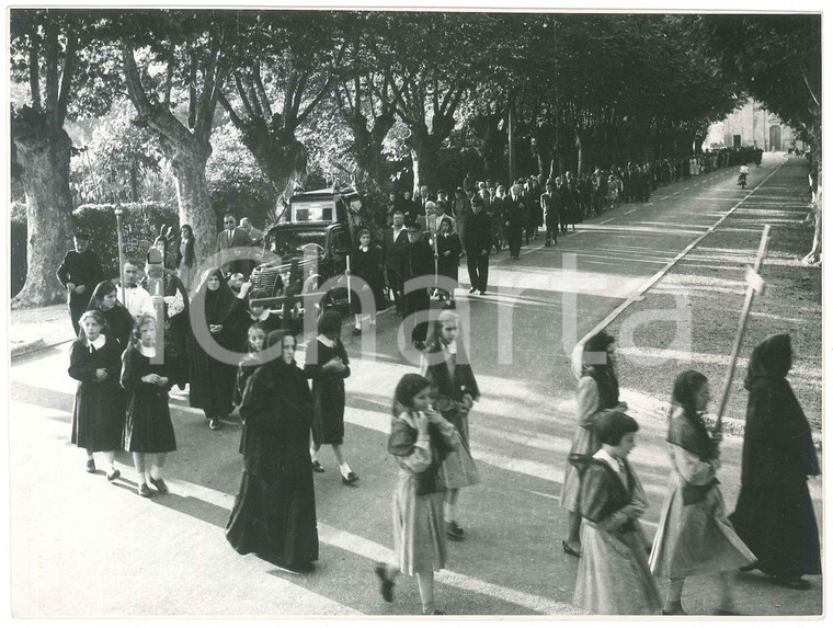 1955 ca CODOGNO (LO) Corteo funebre (1) Fotografia 23x17 cm