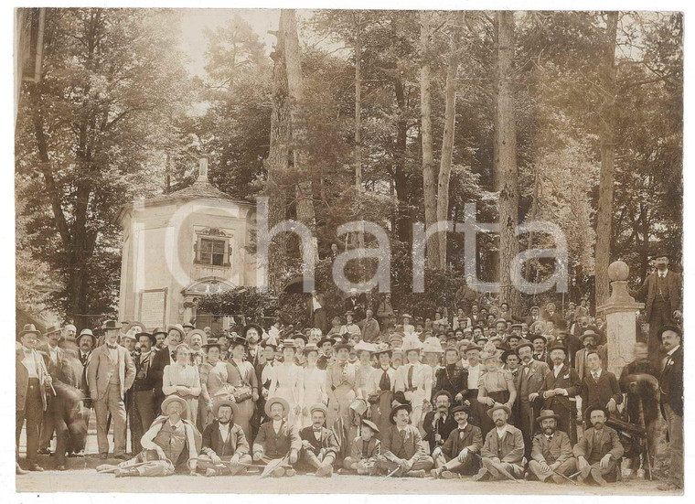 1910 ca SACRO MONTE DI ORTA Gruppo di escursionisti *Foto M. GABINIO 17x12 cm