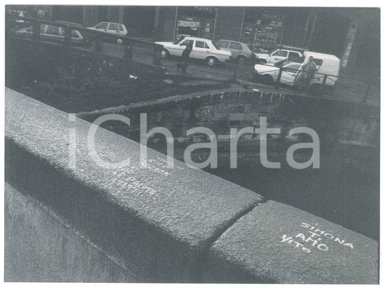 1975 ca MILANO Naviglio Grande - "Simona ti amo" - Foto 24x17 cm