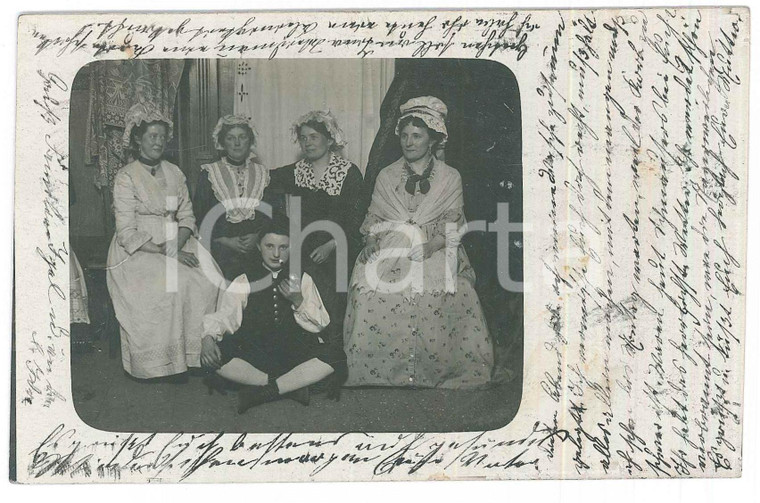 1911 NURNBERG (GERMANIA) Donne in costume storico e bambino con pipa - Foto 14x9