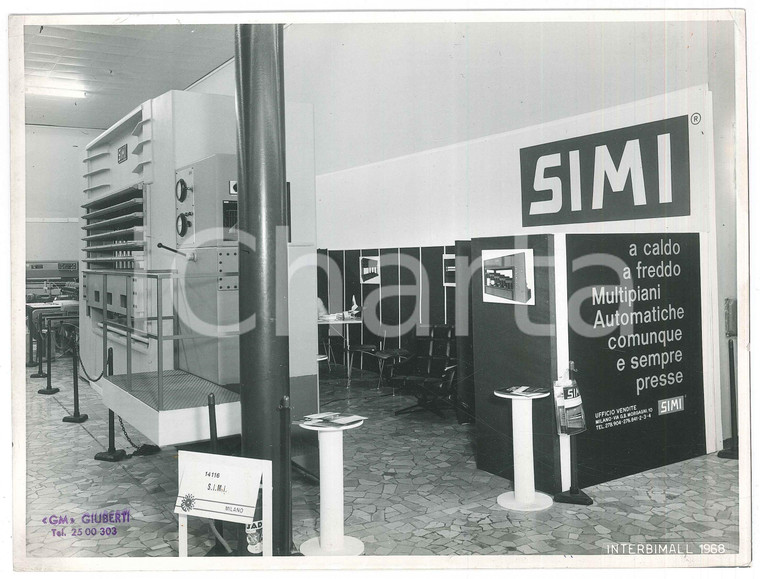 1968 FIERA DI MILANO - INTERBIMALL Presse automatiche SIMI Stand - Foto 24x18 cm