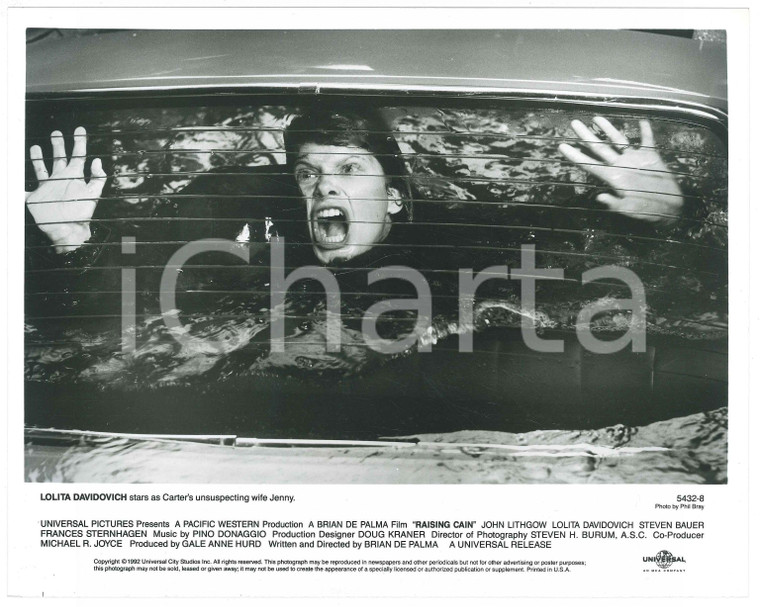1992 CINEMA Film "Raising Cain" - Lolita DAVIDOVICH as Jenny Carter - Photo (1)