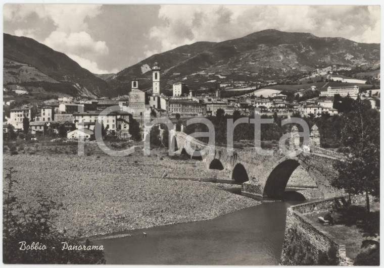 1950 ca BOBBIO - VAL TREBBIA Panorama del paese - Cartolina FG NV