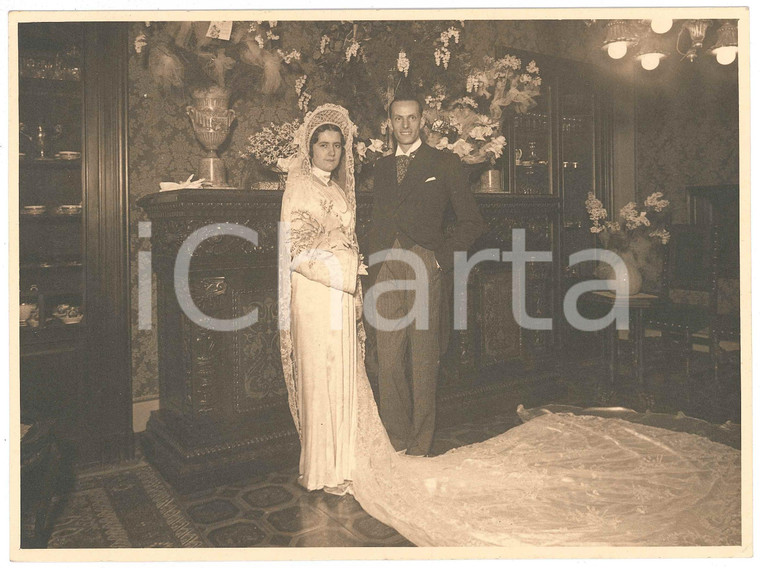 1930 ca TORINO Matrimonio - Coppia di sposi in soggiorno - Fotografia 23x17