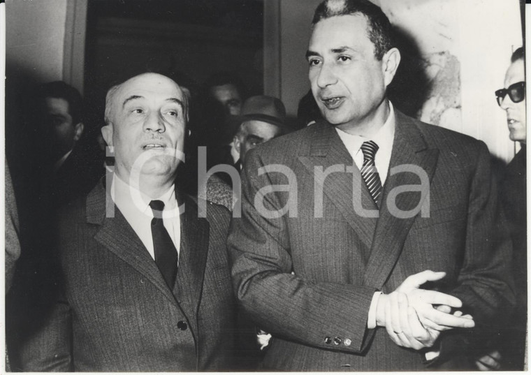 1962 NAPOLI Congresso DC - Aldo MORO Amintore FANFANI durante una pausa *Foto
