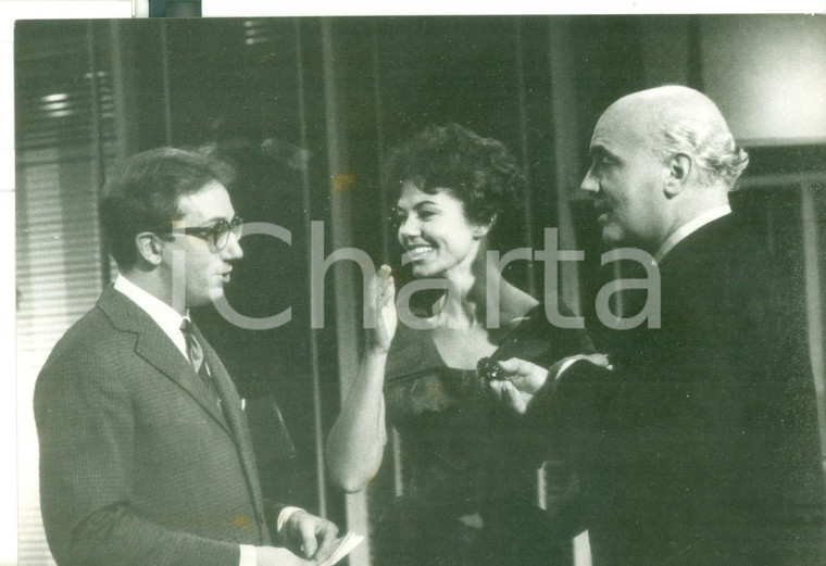 1958 MILANO Mike BONGIORNO con Giorgia MOLL e Gino BECHI a LASCIA O RADDOPPIA