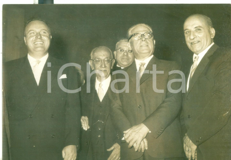 1956 ROMA "Nuova Antologia" - Giovanni GRONCHI premia Renato DE MATTIA - Foto