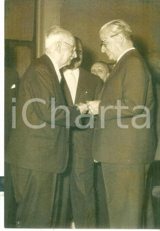 1956 ROMA Nuova Antologia - Giovanni GRONCHI con il vincitore Renato DE MATTIA