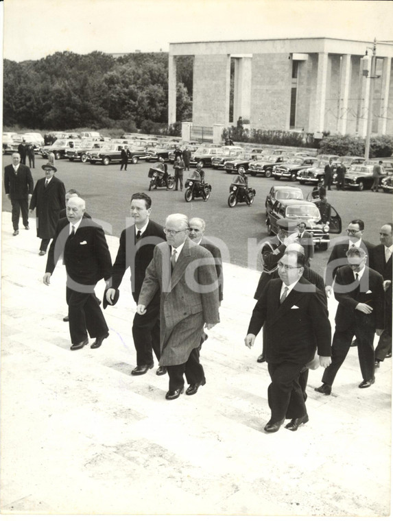 1960 ROMA EUR Convegno Cavalieri del Lavoro - Arrivo presidente Giovanni GRONCHI