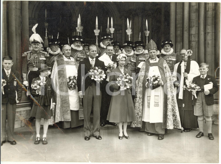 1957 ST ALBANS ABBEY Royal Maundy service - ELIZABETH II Philip of EDINBURGH