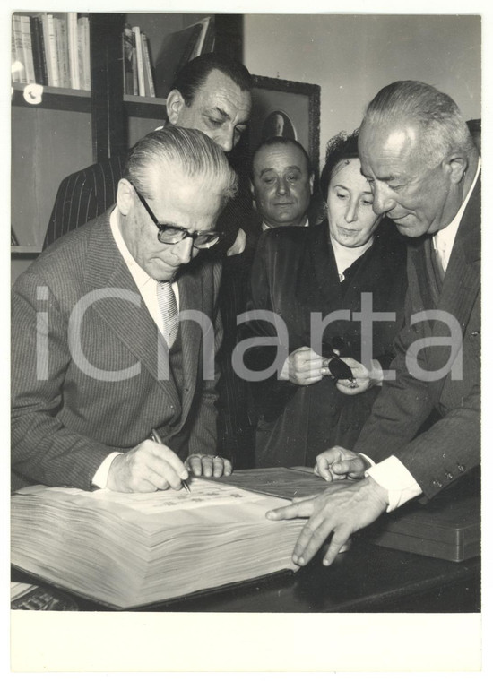 1955 ca SAN MAURO PASCOLI Giovanni GRONCHI nella casa di Giovanni PASCOLI