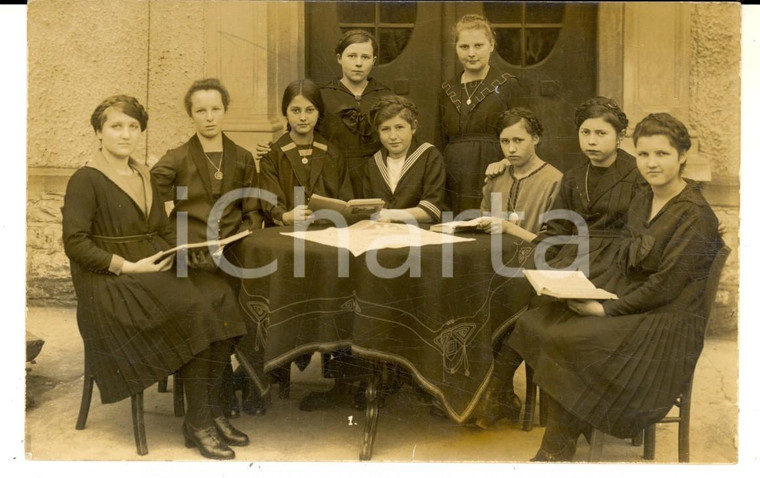 1920 ca WIESENTHAL (BAYERN) Ritratto di un gruppo di collegiali *Foto cartolina 