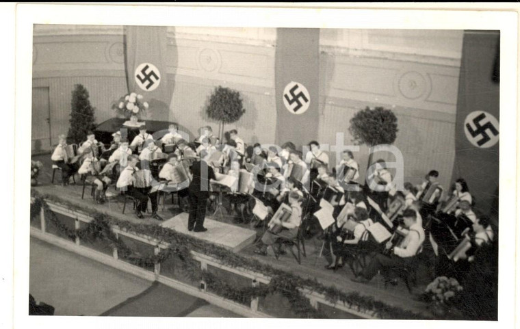 1940 ca WIESBADEN Concerto di un'orchestra giovanile - Foto cartolina 14x9