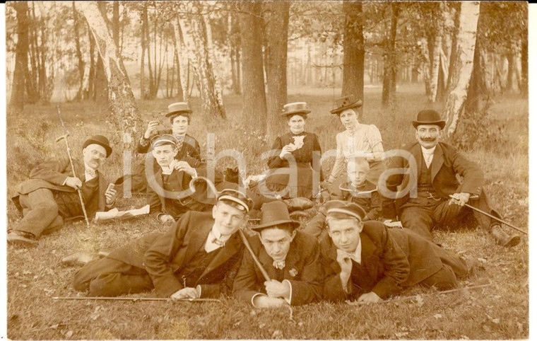 1910 FALKENBERG Ritratto di famiglia sul prato - Foto cartolina VINTAGE