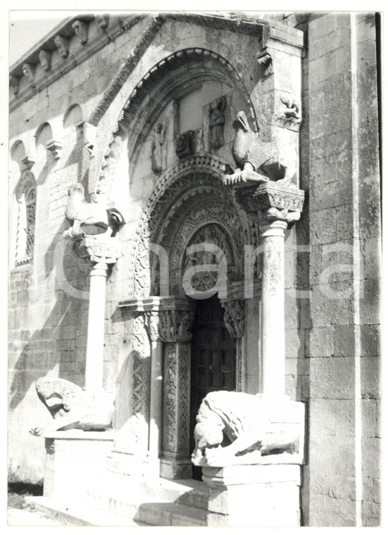 1979 MANFREDONIA - SIPONTO (FG) Abbazia di San Leonardo - Scorcio del portale 