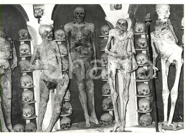 1980 URBANIA (MC) Chiesa dei Morti - Mummie *Foto 18x13 cm