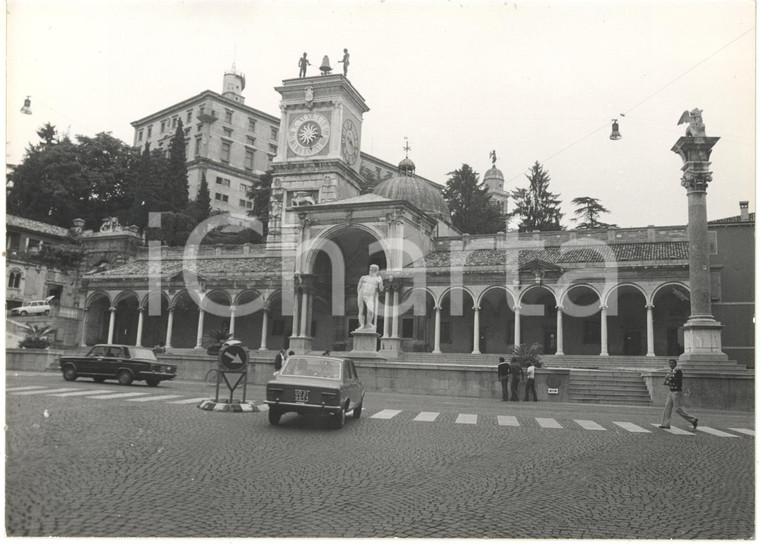 1979 UDINE Fiat 128 in Piazza della Libertà - Porticato San Giovanni *Fotografia