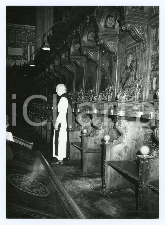 1976 CERTOSA DI PAVIA Frate certosino negli stalli del coro - Foto 13x17 cm