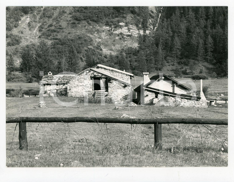 1976 VAL FERRET - VALLE D'AOSTA Paesaggio con baite - Foto 17x13 cm