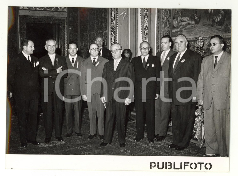 1955 ROMA Giovanni GRONCHI con i capi delle federazioni di scherma *Foto 18x13
