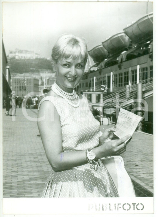 1958 NAPOLI L'attrice Elena GIUSTI mostra tessera elettorale - Foto 13x18