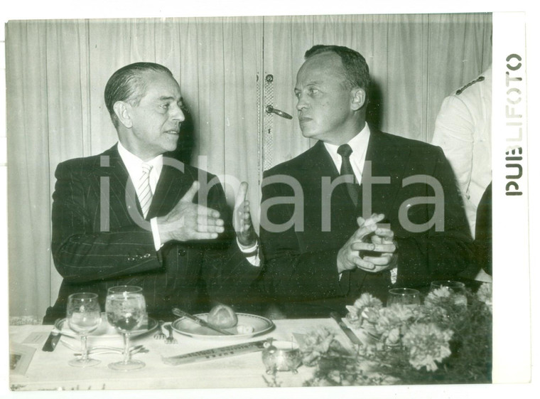 1954 ROMA Gaetano MARTINO durante ricevimento dell'Associazione Stampa Estera