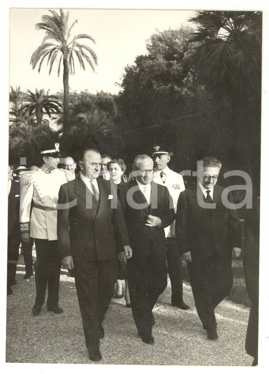 1957 ROMA Giovanni GRONCHI alla cerimonia per la Festa della Repubblica *Foto