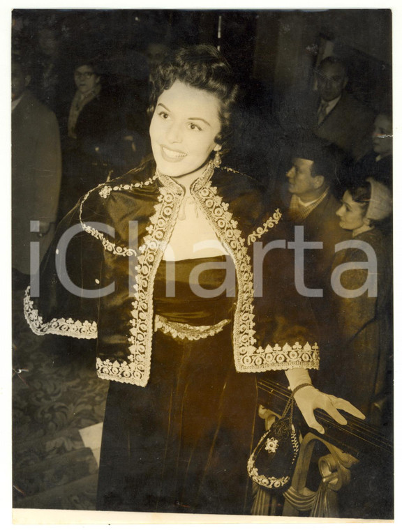 1955 LONDON Leicester Square Theatre - Actress Eunice GAYSON portrait *Photo