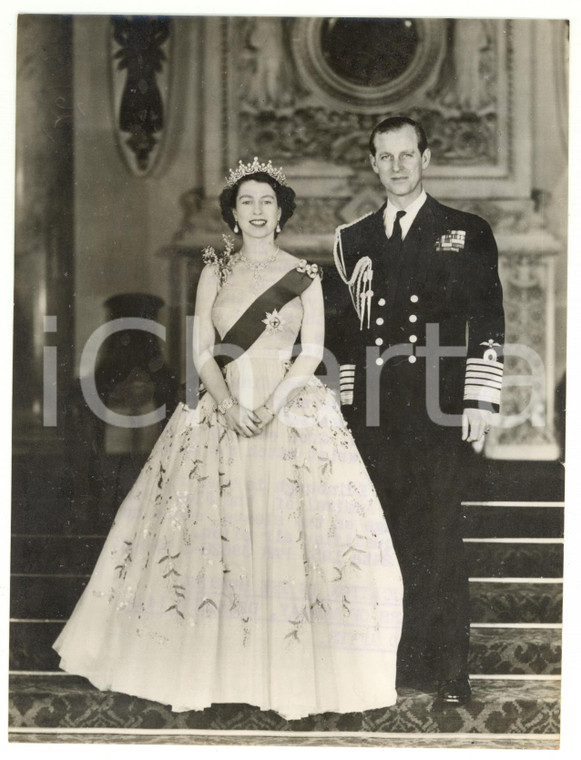 1953 LONDON Portrait of ELIZABETH II and Duke of EDINBURGH at Buckingham Palace