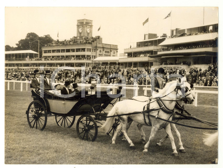 1956 ROYAL ASCOT - ELIZABETH II and the Duke of EDINBURGH riding in a carriage
