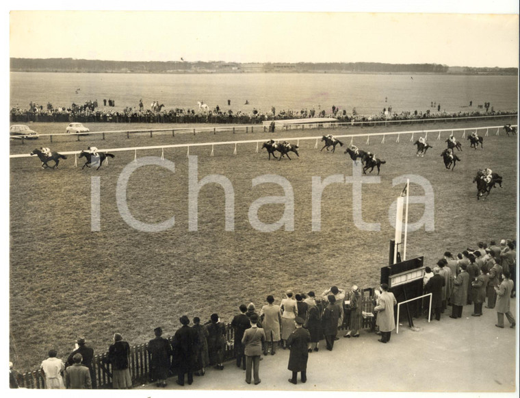 1954 NEWMARKET 2000 Guineas - Manny MERCER on DARIUS winning the race *Photo