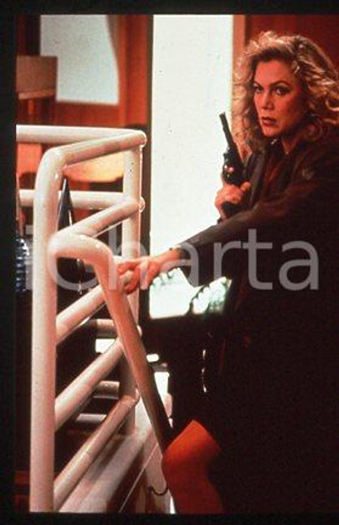 Kathleen TURNER - CINEMA V.I. Warshawski Actress 1991 * 35 mm vintage slide 6