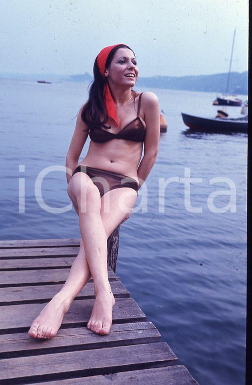 6X9cm NEGATIVO ORIGINALE * 1970ca ITALIA laghi MODELLA IN COSTUME DA BAGNO (2)