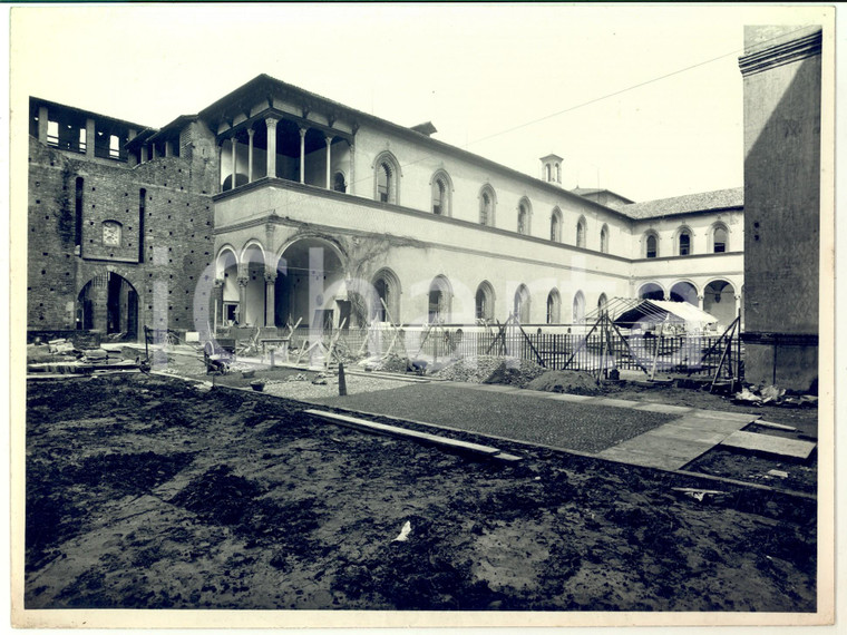 1955 ca MILANO Castello Sforzesco - Restauro BBPR - Lavori alla Corte Ducale