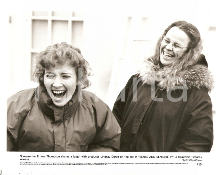 1995 SENSE AND SENSIBILITY Emma THOMPSON laughs with producer Lindsay DORAN Foto