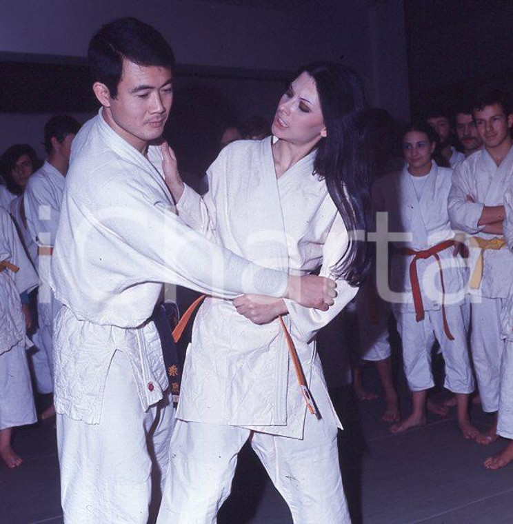 6X6cm NEGATIVO ORIGINALE * 1970ca ROSANNA FRATELLO judo Kurihara (5)
