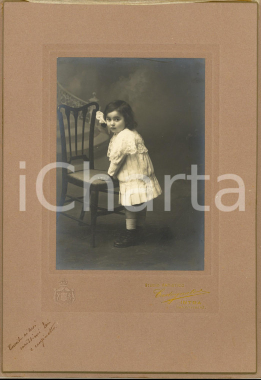 1910 ca VERBANIA INTRA Ritratto di bambina con una sedia *Foto CODOGNATO 17x25
