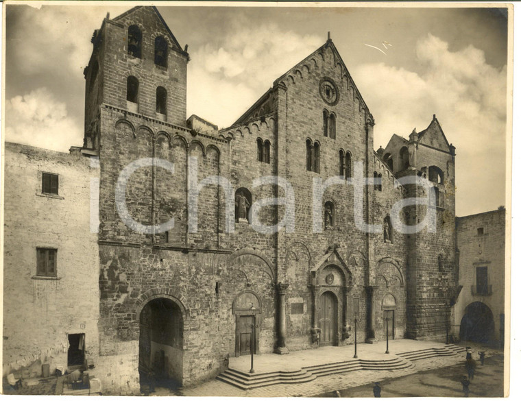 1935 ca BARI Basilica di SAN NICOLA - Veduta della facciata - Foto ARTISTICA