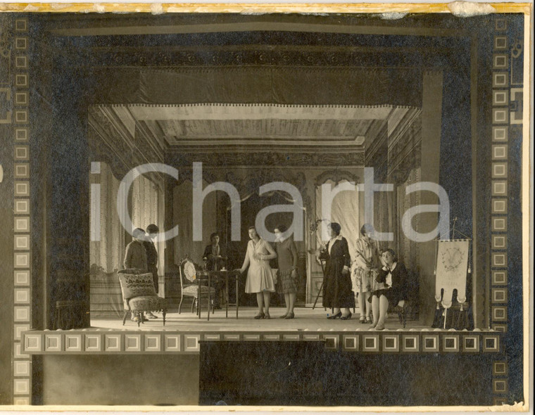 1930 ca MONZA Villaggio CEDERNA - Il teatro femminile - Foto ANIMATA 24x18 cm