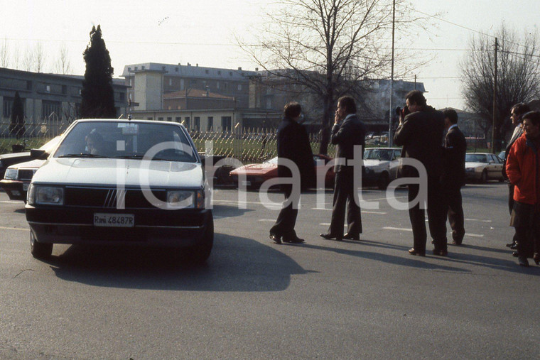 35mm vintage slide* 1980ca MARANELLO Giornalisti in attesa di ENZO FERRARI