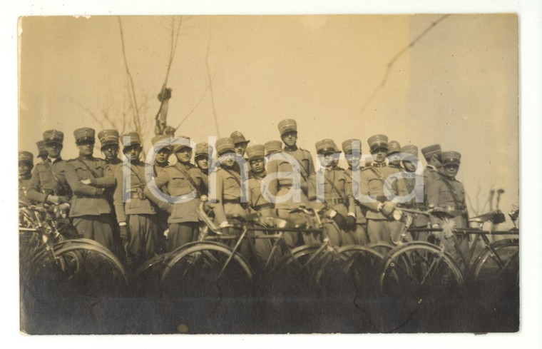 1915 ca  WW1 REGIO ESERCITO Gruppo di militari con biciclette *Foto cartolina