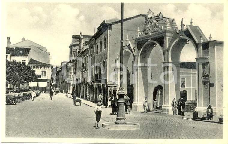 1950 ca PONTA DELGADA (PORTOGALLO) Archi nel centro storico del paese ANIMATA FP