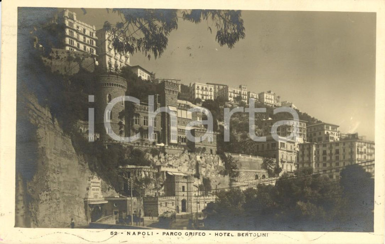 1926 NAPOLI Veduta del Parco GRIFEO con l'hotel BERTOLINI *Cartolina FP VG