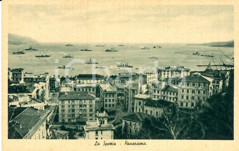 1939 LA SPEZIA Panorama del paese con flotta al largo del golfo *Cartolina FP NV
