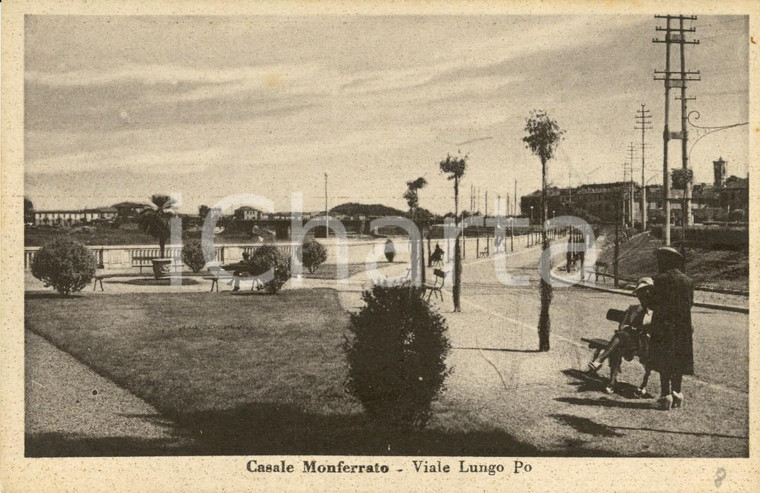 1940 ca CASALE MONFERRATO (AL) Viale lungo il PO con passanti *Cartolina FP NV