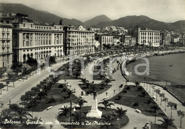 1956 SALERNO Giardini con monumento a DE MARINIS *Cartolina ANIMATA FG VG