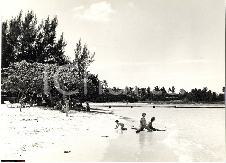 1960 JAMAICA MAMEE Bay - Ocho Rios *beach photo